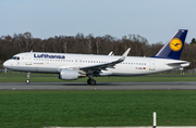 Lufthansa Airbus A320-214 (D-AIWA) at  Hamburg - Fuhlsbuettel (Helmut Schmidt), Germany