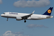 Lufthansa Airbus A320-214 (D-AIWA) at  Hamburg - Fuhlsbuettel (Helmut Schmidt), Germany