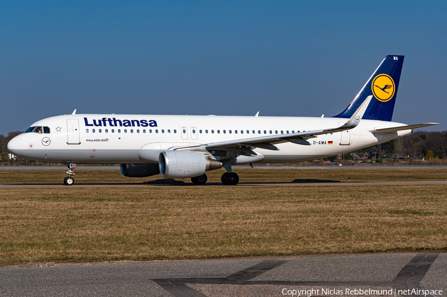 Lufthansa Airbus A320-214 (D-AIWA) | Photo 499484