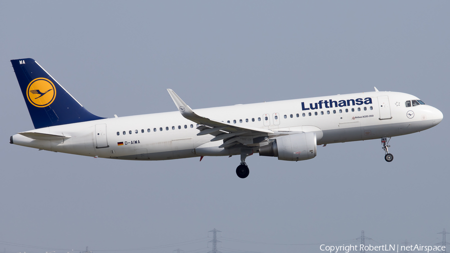 Lufthansa Airbus A320-214 (D-AIWA) | Photo 594713