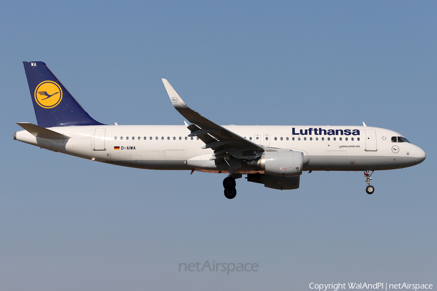 Lufthansa Airbus A320-214 (D-AIWA) | Photo 500006