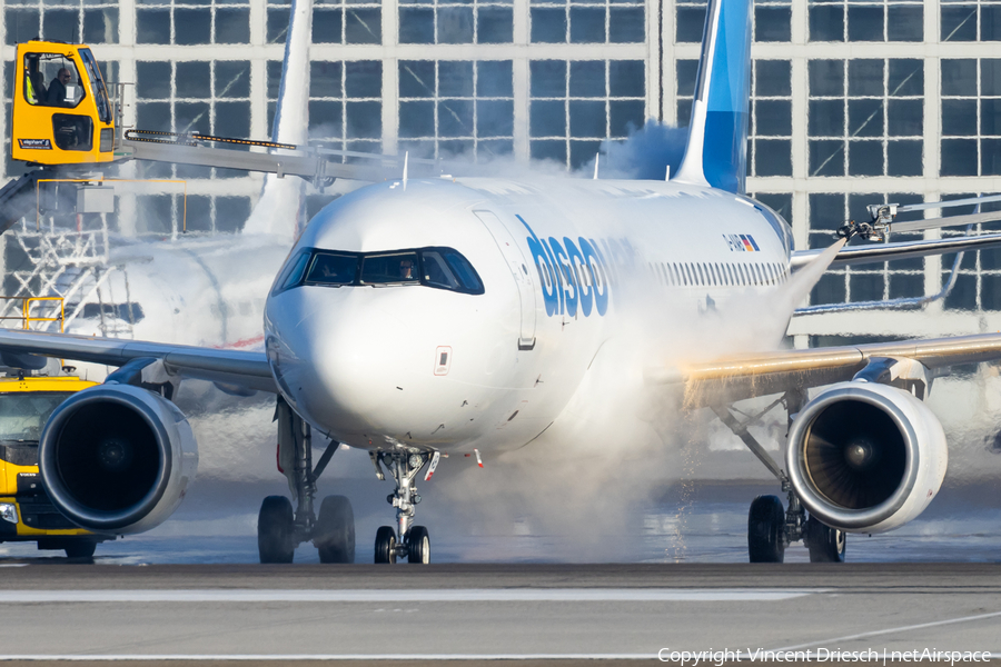 Discover Airlines Airbus A320-214 (D-AIWB) | Photo 669336