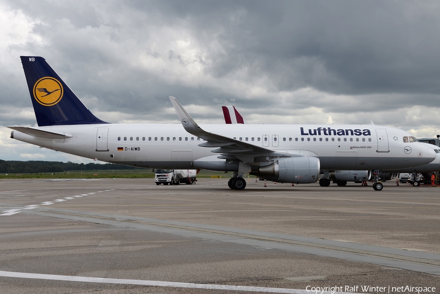 Lufthansa Airbus A320-214 (D-AIWB) | Photo 316391