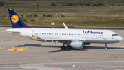 Lufthansa Airbus A320-214 (D-AIWB) at  Cologne/Bonn, Germany