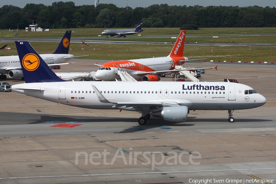 Lufthansa Airbus A320-214 (D-AIWB) | Photo 170124