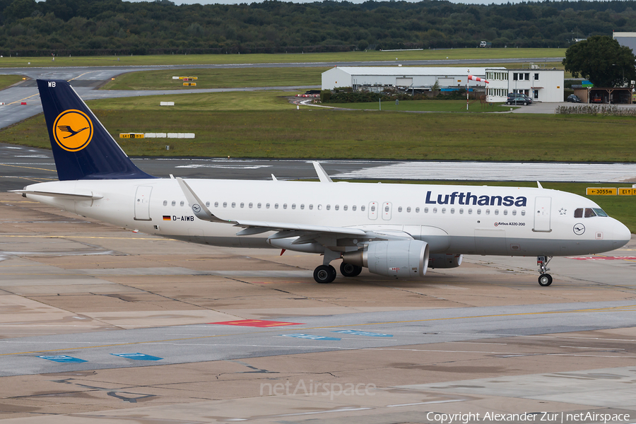 Lufthansa Airbus A320-214 (D-AIWB) | Photo 408657