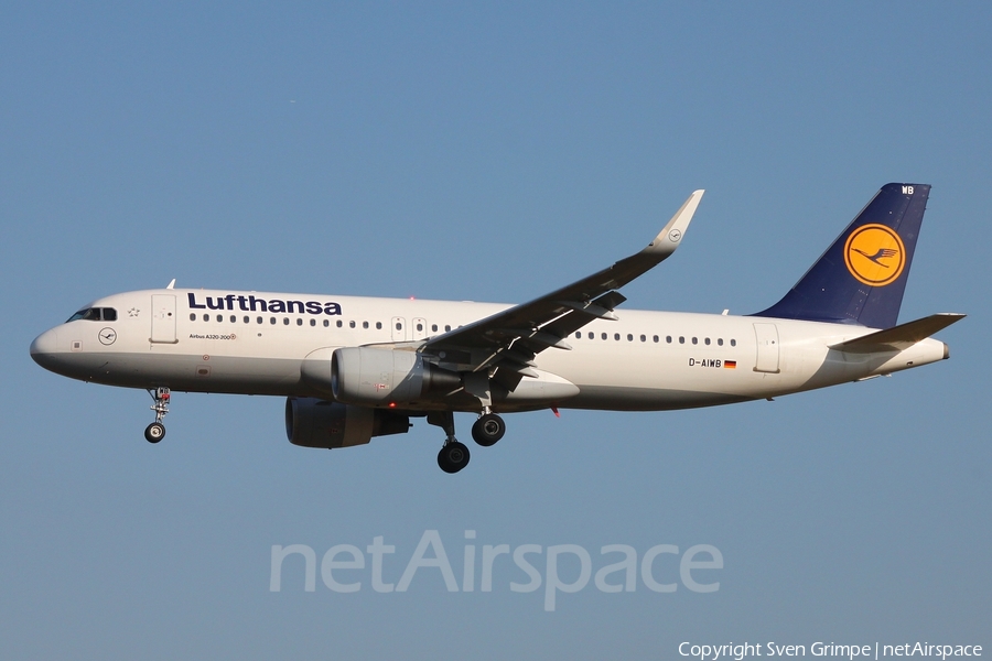 Lufthansa Airbus A320-214 (D-AIWB) | Photo 517252