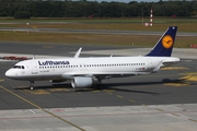 Lufthansa Airbus A320-214 (D-AIWB) at  Hamburg - Fuhlsbuettel (Helmut Schmidt), Germany