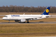 Lufthansa Airbus A320-214 (D-AIWB) at  Munich, Germany
