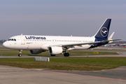 Lufthansa Airbus A320-214 (D-AIWC) at  Hamburg - Fuhlsbuettel (Helmut Schmidt), Germany