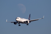 Lufthansa Airbus A320-214 (D-AIWC) at  London - Heathrow, United Kingdom