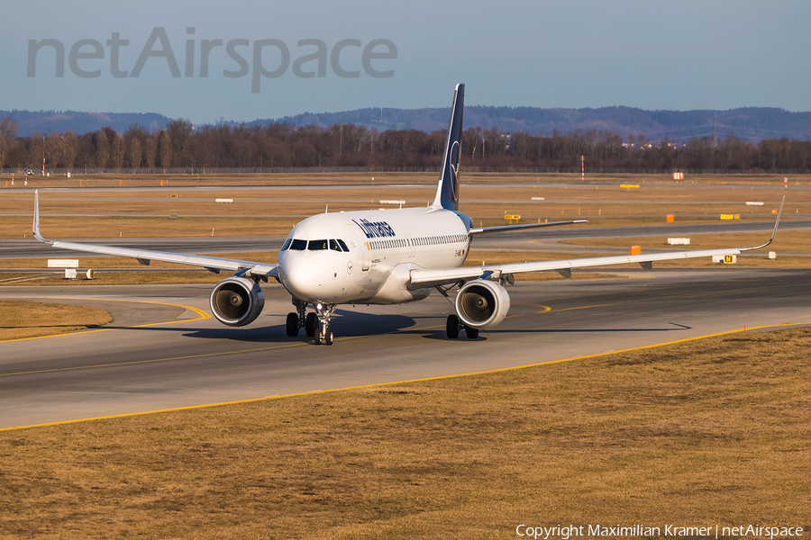 Lufthansa Airbus A320-214 (D-AIWC) | Photo 603469