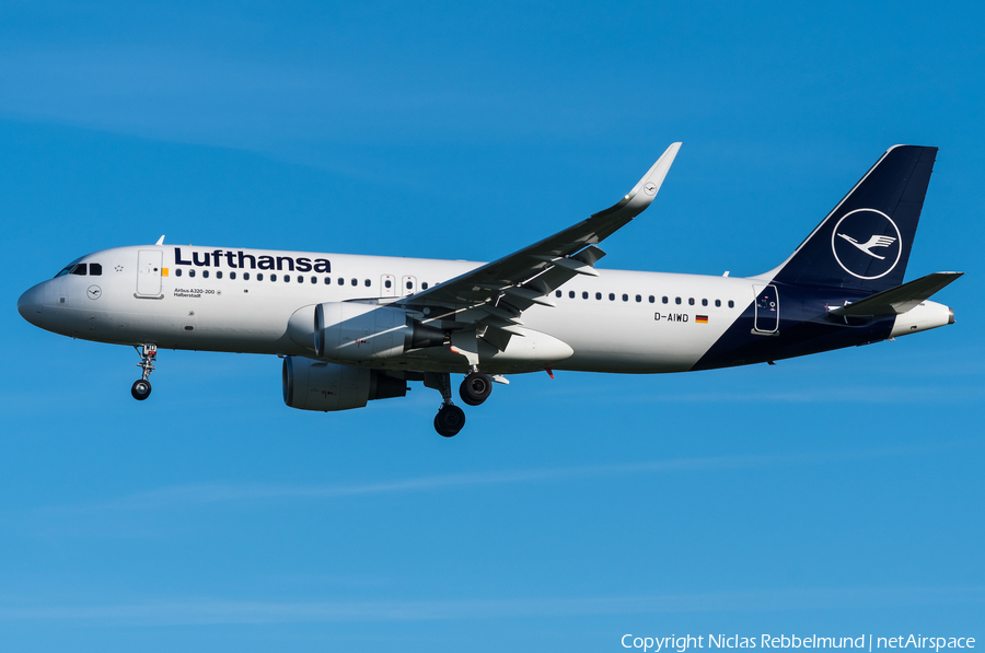 Lufthansa Airbus A320-214 (D-AIWD) | Photo 317453