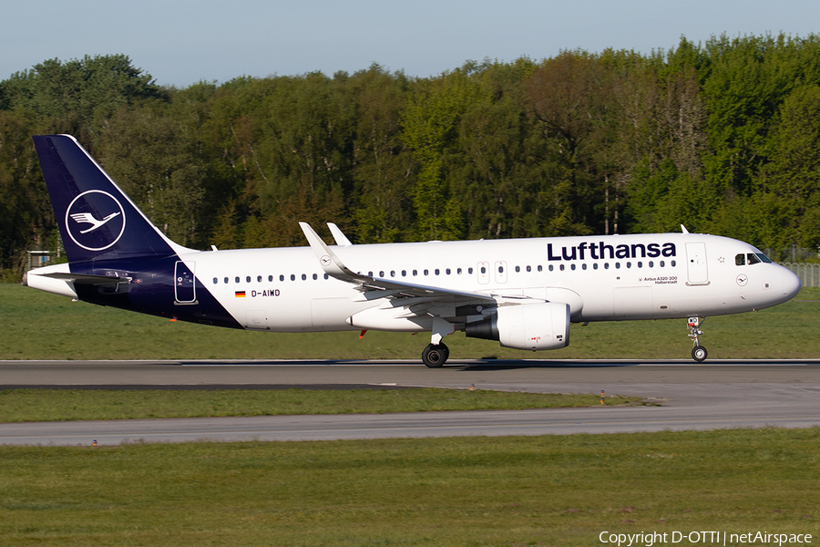 Lufthansa Airbus A320-214 (D-AIWD) | Photo 317472