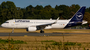 Lufthansa Airbus A320-214 (D-AIWD) at  Hamburg - Fuhlsbuettel (Helmut Schmidt), Germany