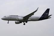 Lufthansa Airbus A320-214 (D-AIWD) at  London - Heathrow, United Kingdom