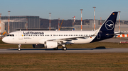 Lufthansa Airbus A320-214 (D-AIWE) at  Hamburg - Finkenwerder, Germany