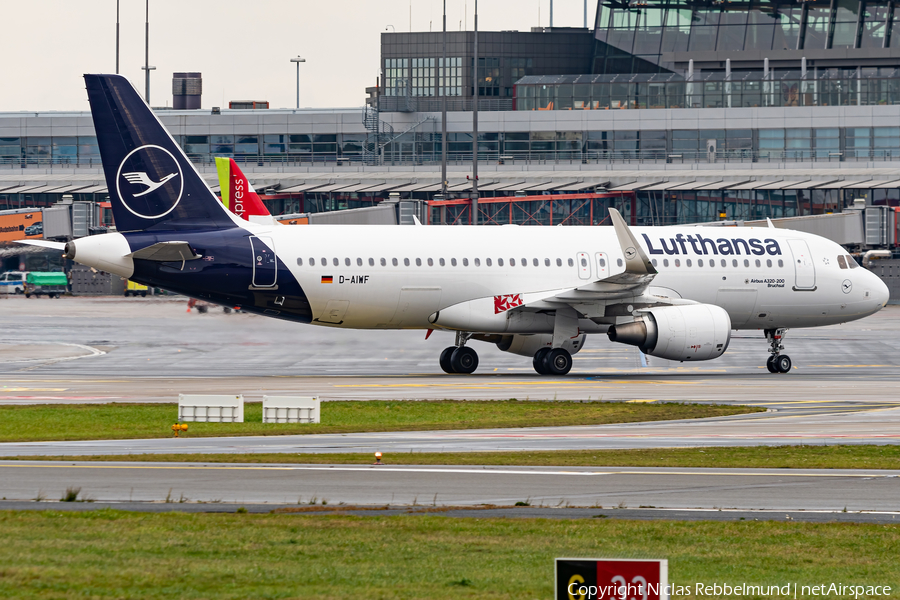 Lufthansa Airbus A320-214 (D-AIWF) | Photo 481601