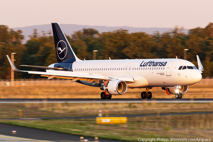 Lufthansa Airbus A320-214 (D-AIWG) | Photo 352577