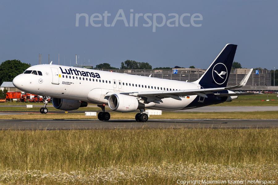 Lufthansa Airbus A320-214 (D-AIWH) | Photo 477132