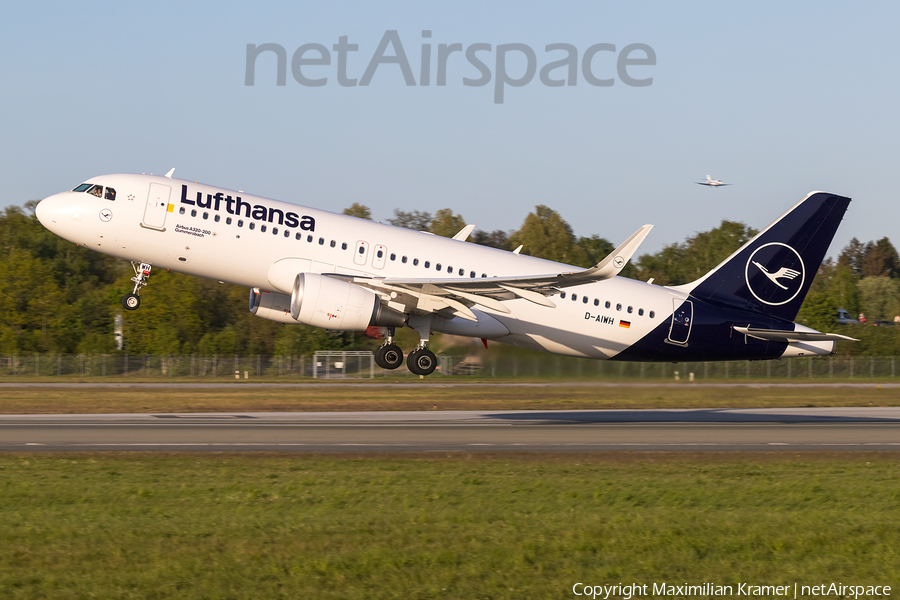 Lufthansa Airbus A320-214 (D-AIWH) | Photo 521415