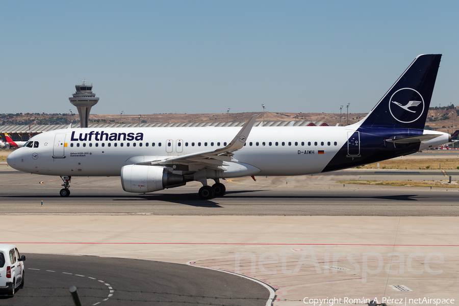 Lufthansa Airbus A320-214 (D-AIWH) | Photo 642138