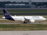 Lufthansa Airbus A320-214 (D-AIWI) at  Berlin Brandenburg, Germany