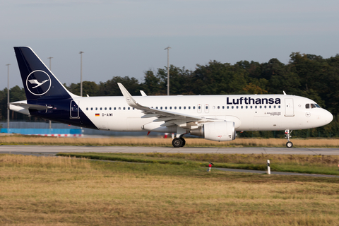 Lufthansa Airbus A320-214 (D-AIWI) at  Frankfurt am Main, Germany