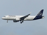 Lufthansa Airbus A320-214 (D-AIWI) at  Frankfurt am Main, Germany