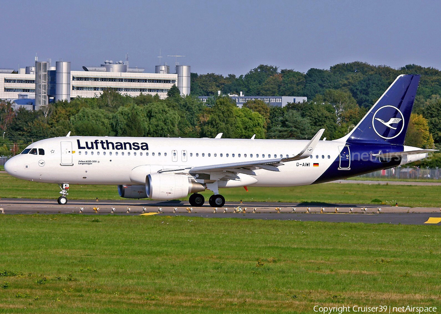 Lufthansa Airbus A320-214 (D-AIWI) | Photo 377901