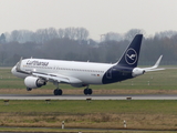 Lufthansa Airbus A320-214 (D-AIWJ) at  Dusseldorf - International, Germany