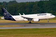 Lufthansa Airbus A320-214 (D-AIWJ) at  Hamburg - Fuhlsbuettel (Helmut Schmidt), Germany