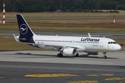 Lufthansa Airbus A320-214 (D-AIWK) at  Hamburg - Fuhlsbuettel (Helmut Schmidt), Germany