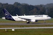 Lufthansa Airbus A320-214 (D-AIWK) at  Hamburg - Fuhlsbuettel (Helmut Schmidt), Germany