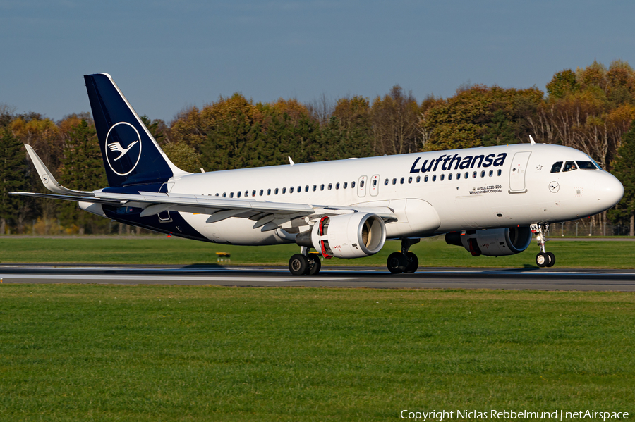 Lufthansa Airbus A320-214 (D-AIWK) | Photo 479751