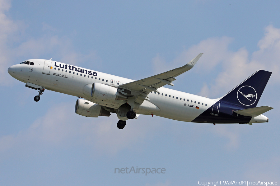 Lufthansa Airbus A320-214 (D-AIWK) | Photo 466955