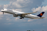 Lufthansa Airbus A350-941 (D-AIXC) at  Munich, Germany