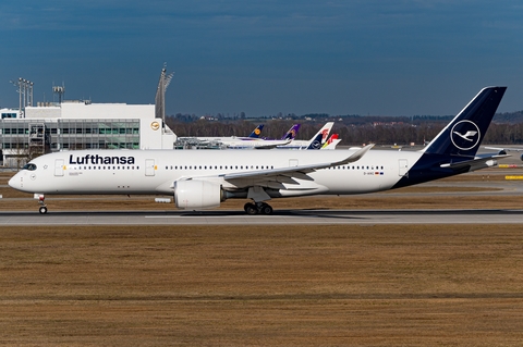 Lufthansa Airbus A350-941 (D-AIXC) at  Munich, Germany