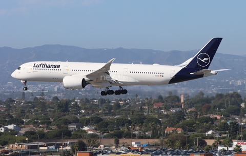 Lufthansa Airbus A350-941 (D-AIXD) at  Los Angeles - International, United States