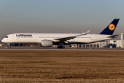 Lufthansa Airbus A350-941 (D-AIXE) at  Munich, Germany