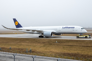 Lufthansa Airbus A350-941 (D-AIXF) at  Munich, Germany