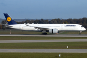 Lufthansa Airbus A350-941 (D-AIXF) at  Munich, Germany