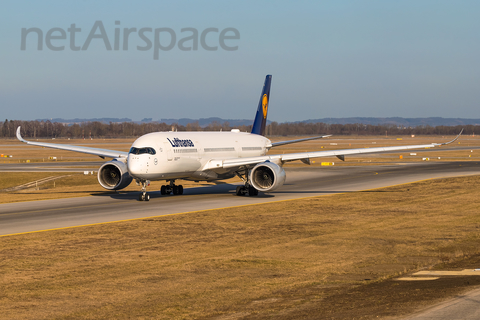 Lufthansa Airbus A350-941 (D-AIXG) at  Munich, Germany