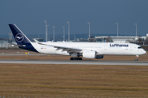 Lufthansa Airbus A350-941 (D-AIXG) at  Munich, Germany