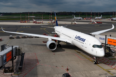 Lufthansa Airbus A350-941 (D-AIXH) at  Hamburg - Fuhlsbuettel (Helmut Schmidt), Germany