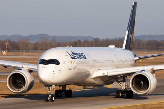 Lufthansa Airbus A350-941 (D-AIXI) at  Munich, Germany