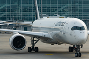 Lufthansa Airbus A350-941 (D-AIXJ) at  Munich, Germany