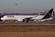Lufthansa Airbus A350-941 (D-AIXJ) at  Munich, Germany