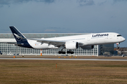 Lufthansa Airbus A350-941 (D-AIXJ) at  Munich, Germany