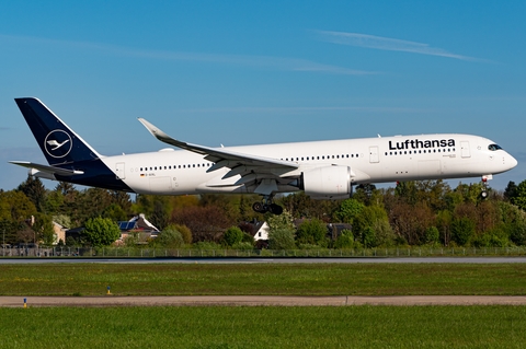 Lufthansa Airbus A350-941 (D-AIXL) at  Hamburg - Fuhlsbuettel (Helmut Schmidt), Germany